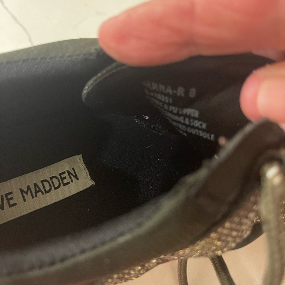 Steve Madden size 8 R tennis shoes. Lightly worn. - Picture 6 of 8